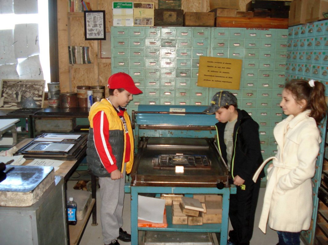 „Cărțișor de Autor” cu versuri și semnătura Anei Blandiana 43688