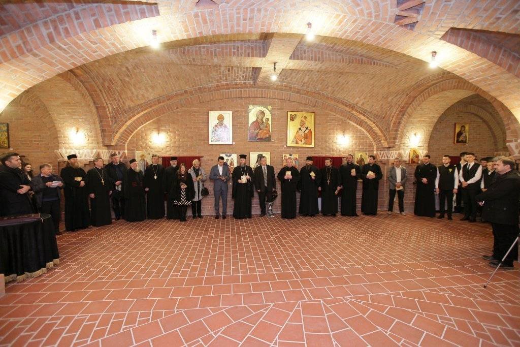 Expoziție de icoane la Muzeul Episcopiei Maramurșului și Sătmarului    43484