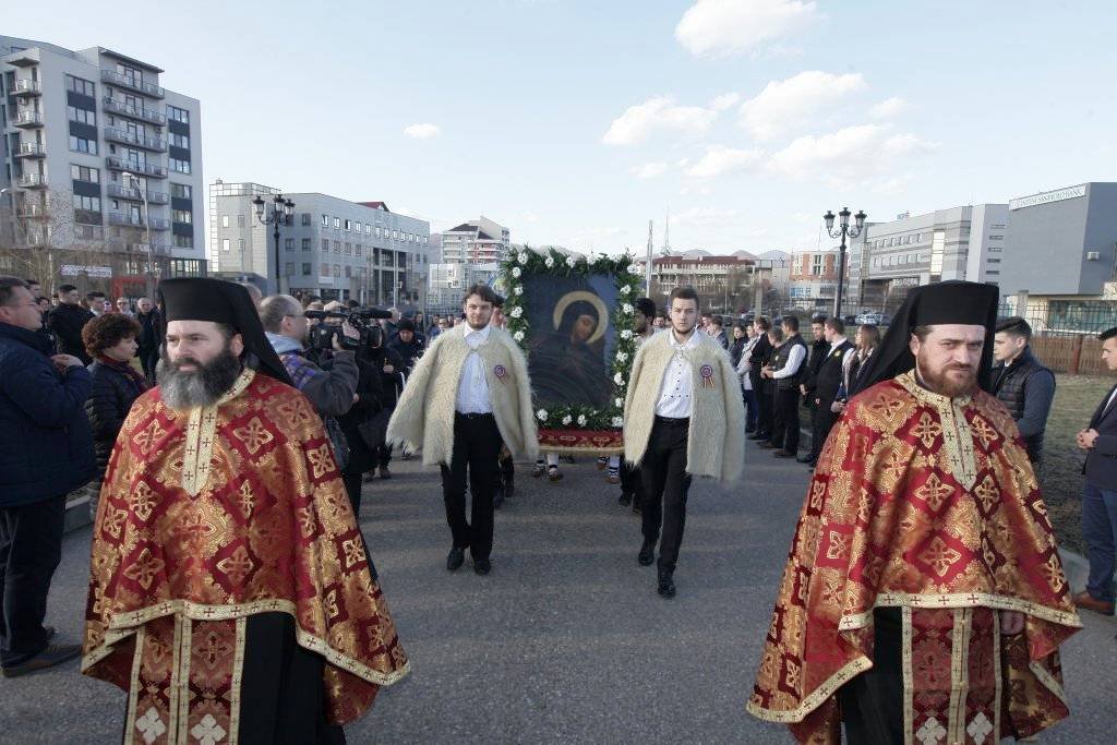 Icoana Maicii Domnului de la Rohia, adusă la Baia Mare    43495