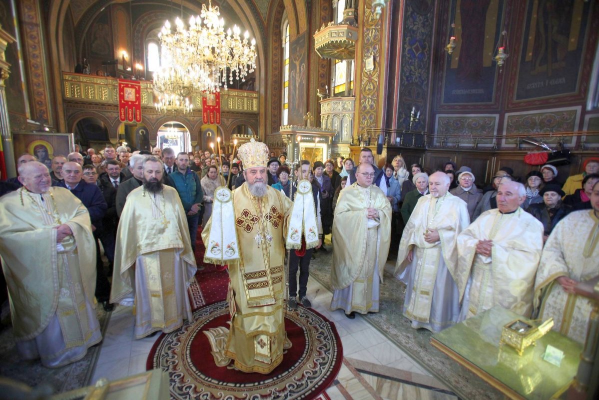 Slujiri arhiereşti în Duminica întâi din Postul Sfintelor Paşti   43407