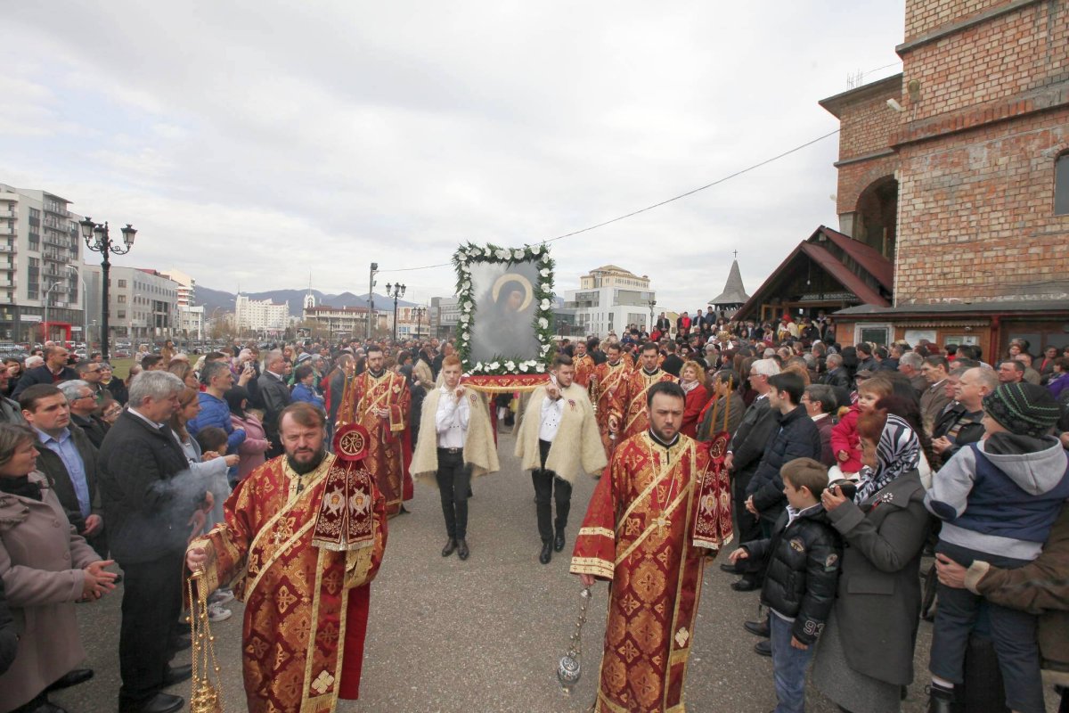 Slujiri arhiereşti în Duminica întâi din Postul Sfintelor Paşti   43409