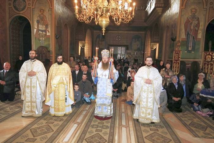 Slujiri arhiereşti în Duminica întâi din Postul Sfintelor Paşti   43419