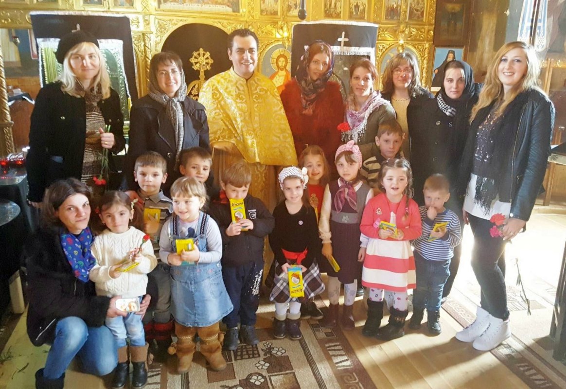 Mărțișoare la Parohia Vama Buzăului, Braşov  43355