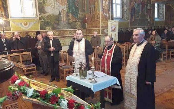 Seri duhovniceşti, slujbe şi rugăciuni în bisericile din Protopopiatul Dej     43350