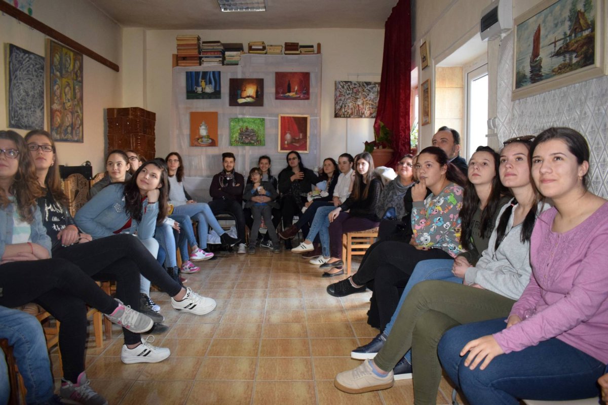 Socializare și schimb de experiență între tineri  43372