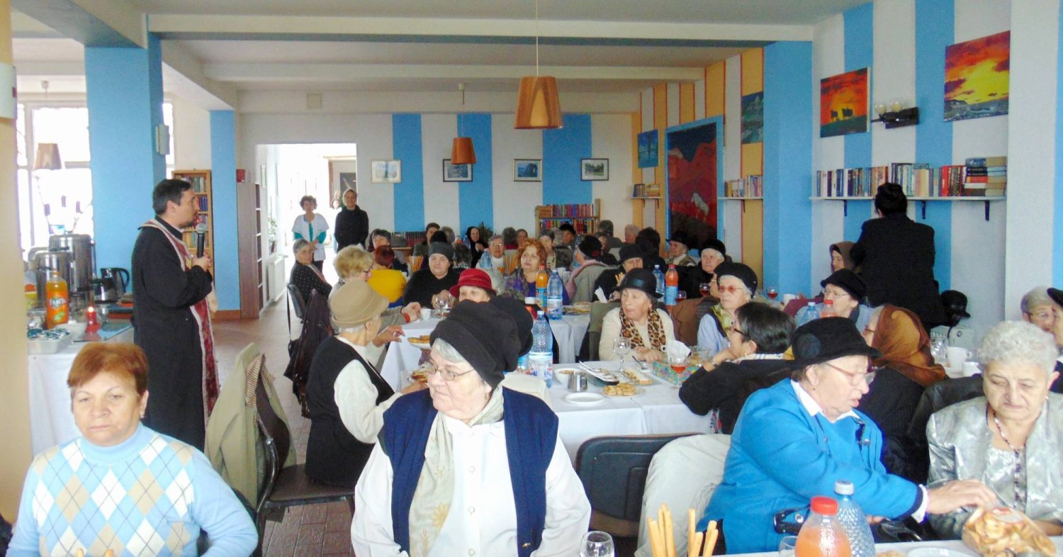 Daruri pentru vârstnice și văduve, în Parohia Sibiu-Turnișor I    43277