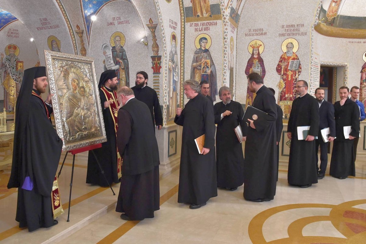 Pelerinaj şi rugăciuni pe Colina Bucuriei 43256