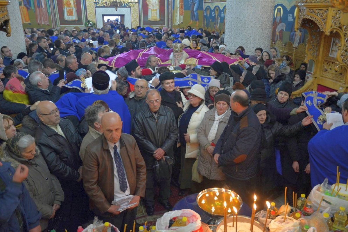 Slujbă arhierească la Mănăstirea Hadâmbu 43009