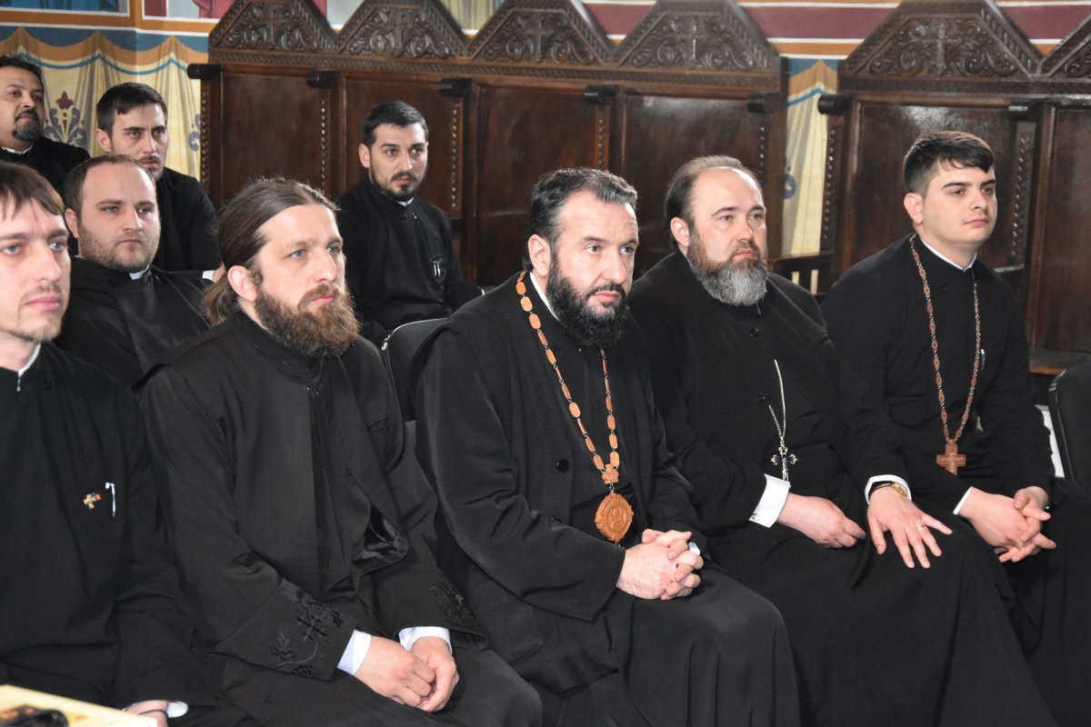Ședință a Cercului pastoral-misionar Reșița-Sud 42798
