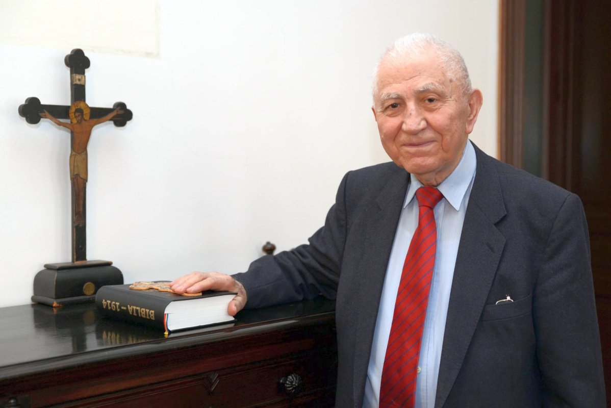 Cinstirea generală a Crucii, veche ca şi creştinismul însuşi 42756