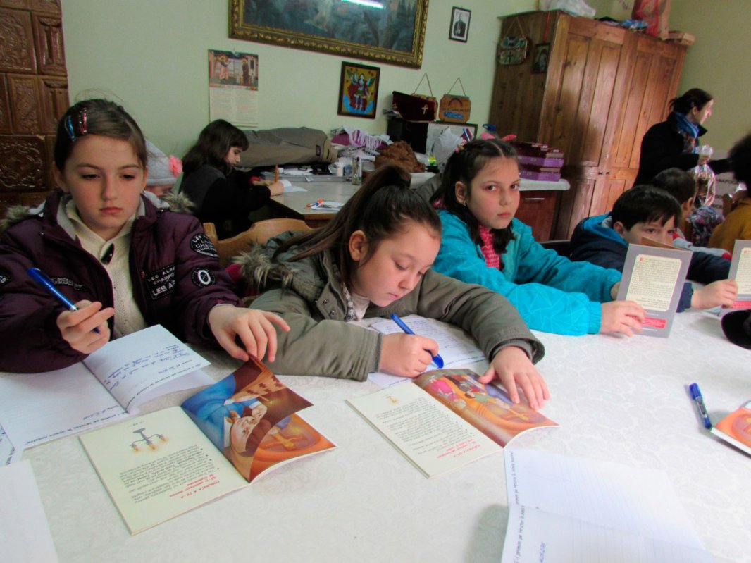 Activități la parohia clujeană „Adormirea Maicii Domnului” 42688