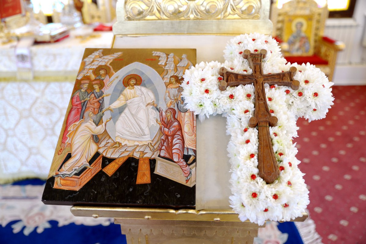 Asumarea crucii - călătorie cu Hristos spre Înviere 42703