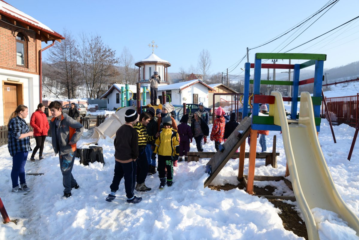 Lucrarea minunat de firească de la Valea Plopului 42640