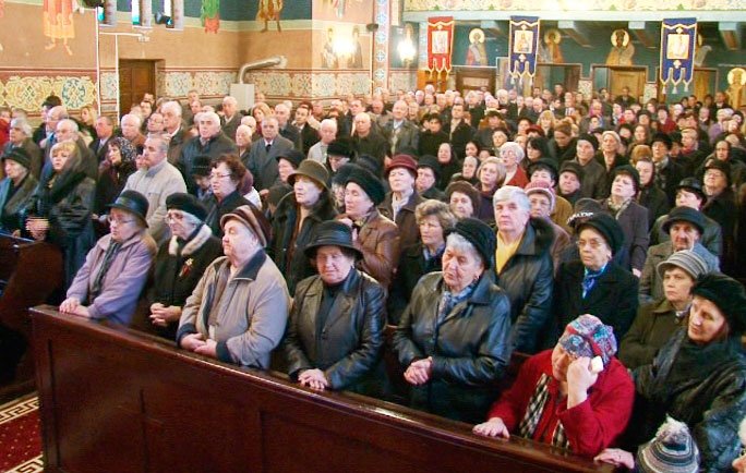 Slujiri arhiereşti în Duminica Sfintei Cruci 42611