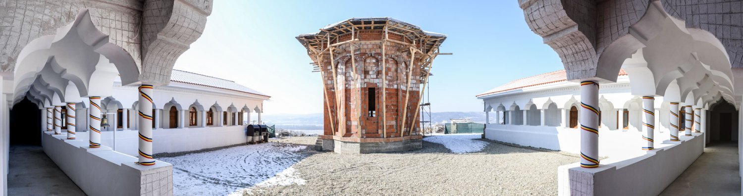 Amintiri temeluite în ziduri de mănăstire 42585