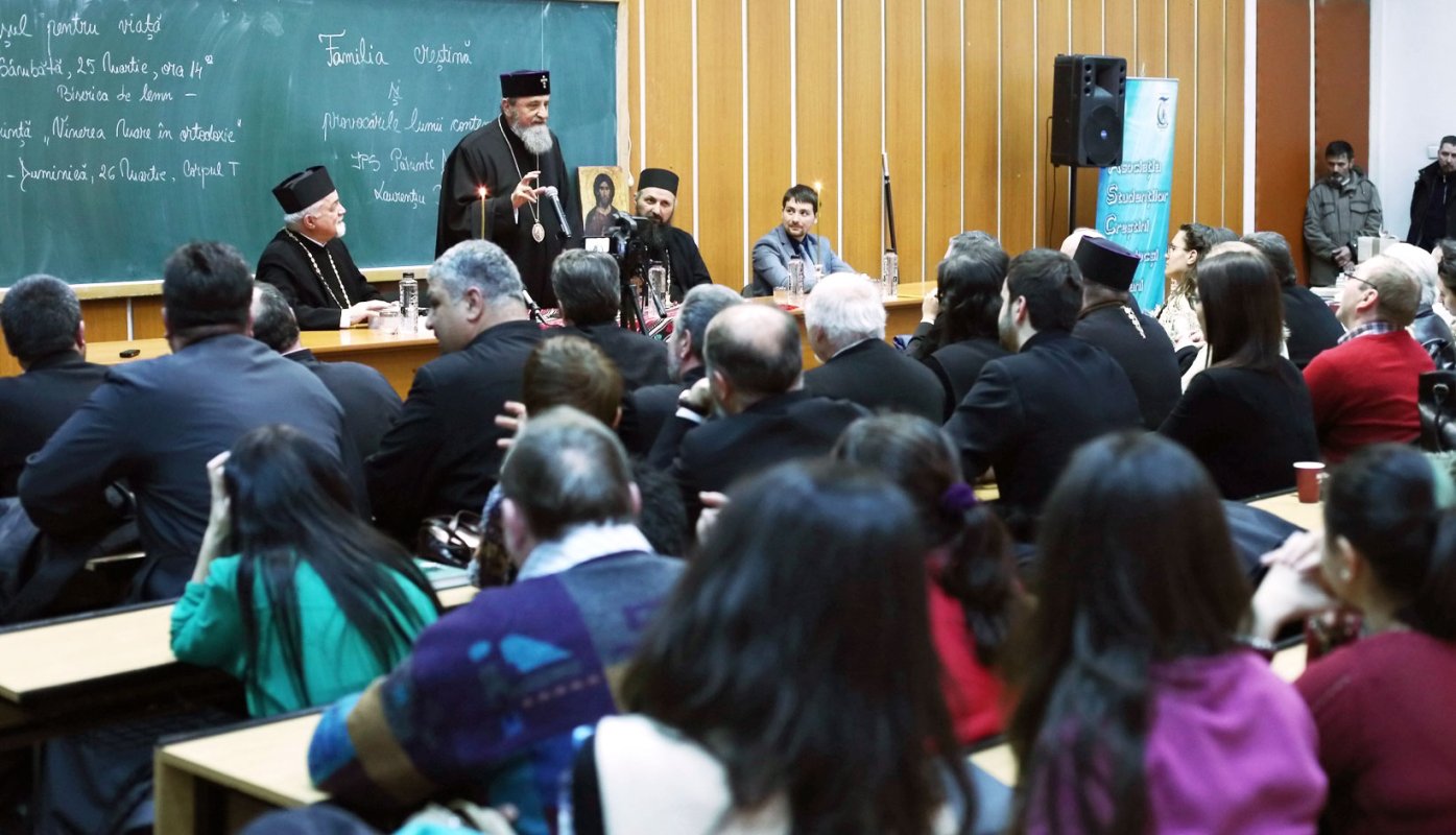 IPS Laurențiu a conferențiat la Brașov 42550