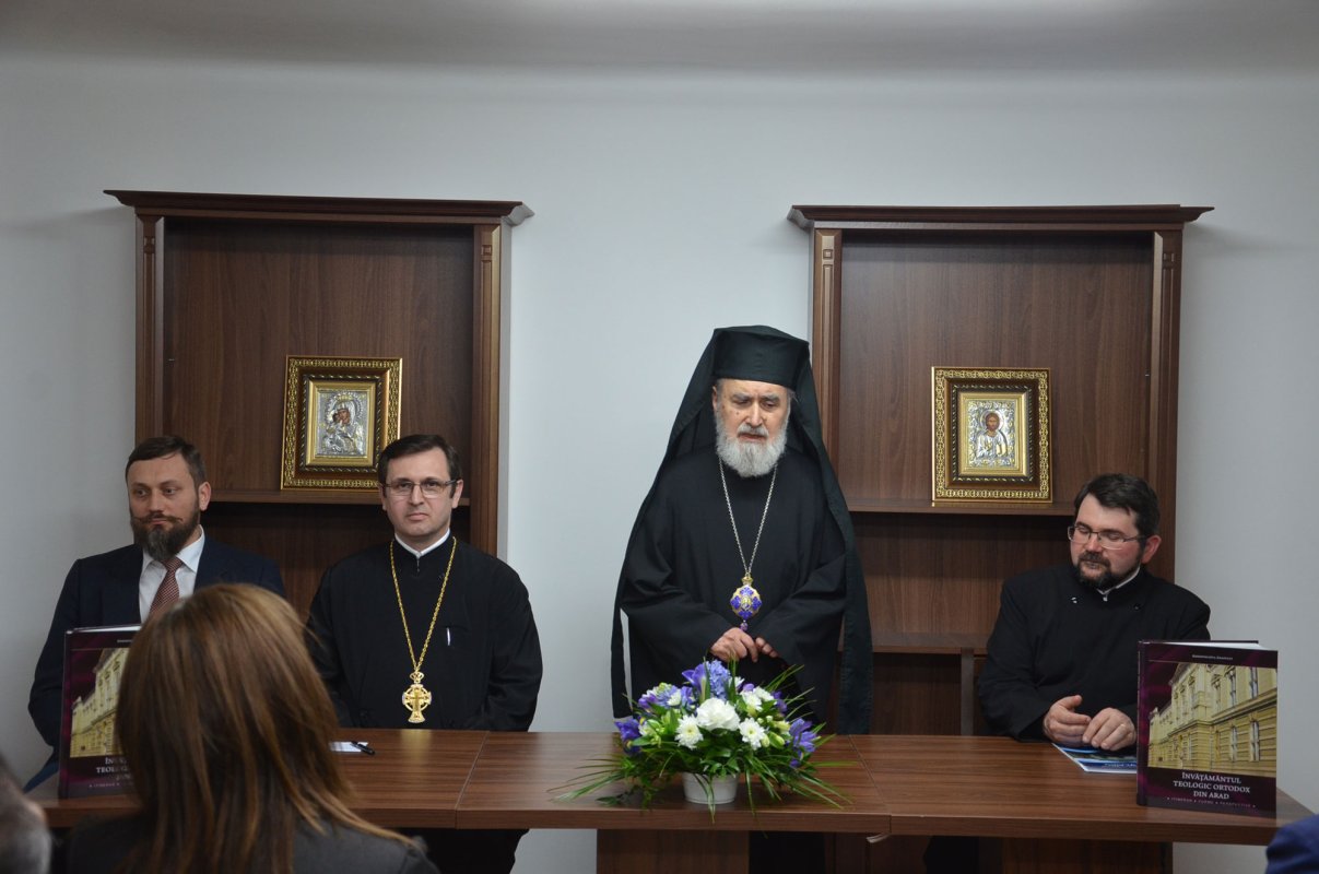 Volum teologic şi istoric de excepție lansat la Arad 42572