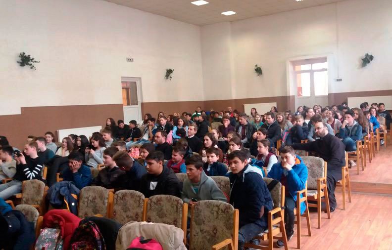 Întâlnirea tinerilor la Ungheni, Protopopiatul Târgu Mureş 42469