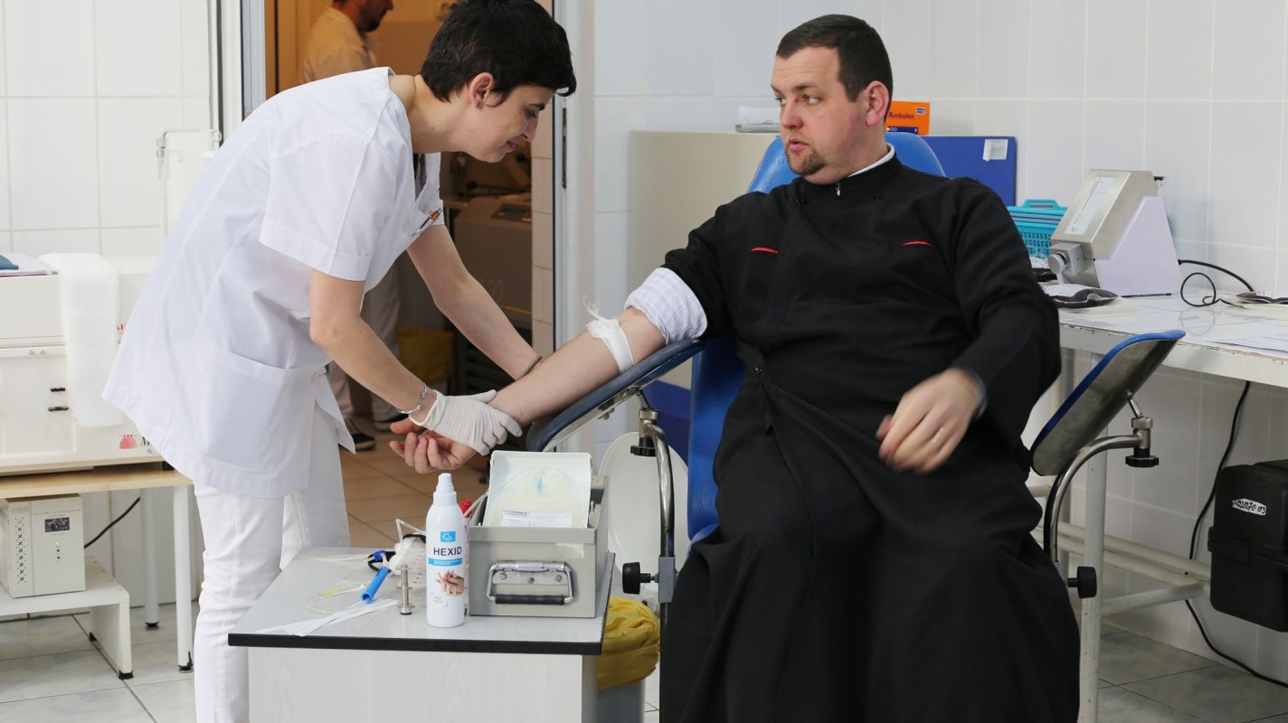 Peste 70 de sibieni au donat sânge 42455