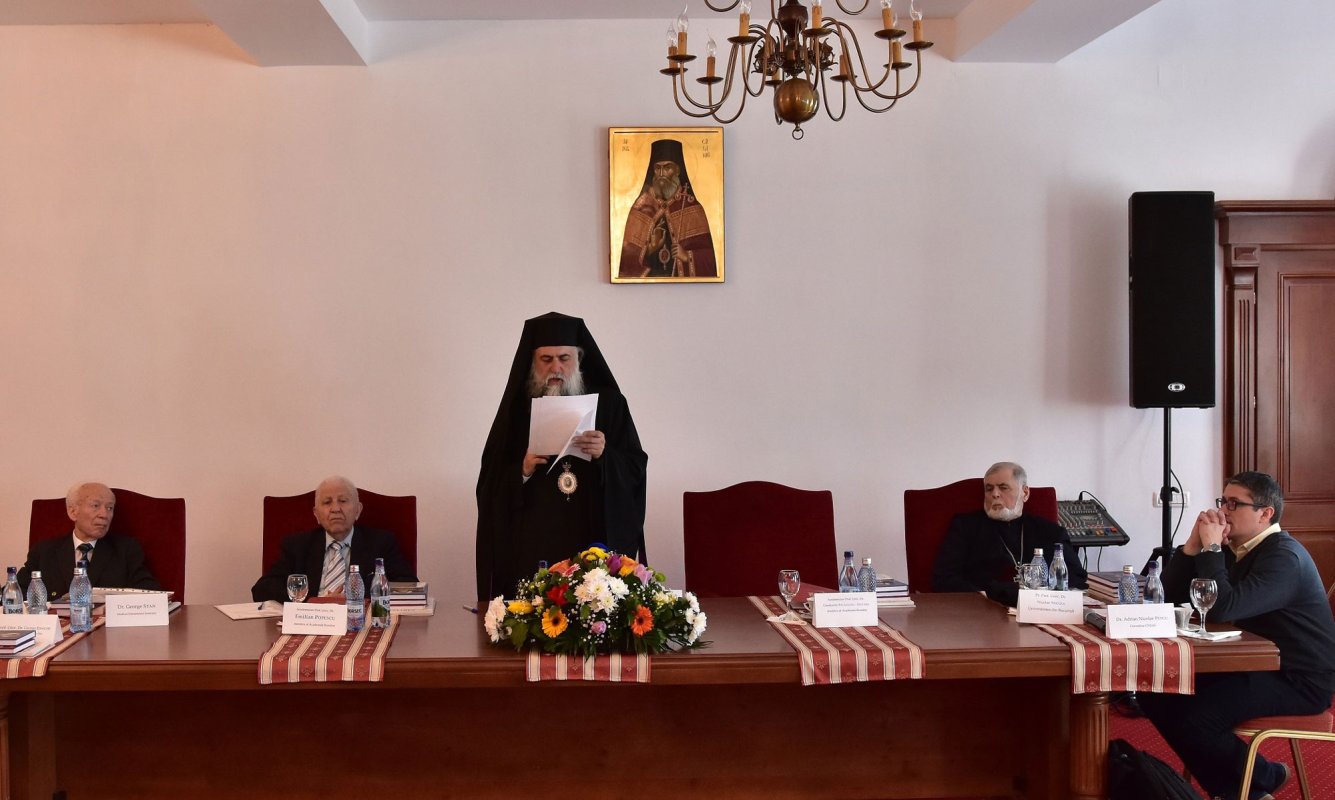 Simpozion Național  la Râmnicu Vâlcea 42481