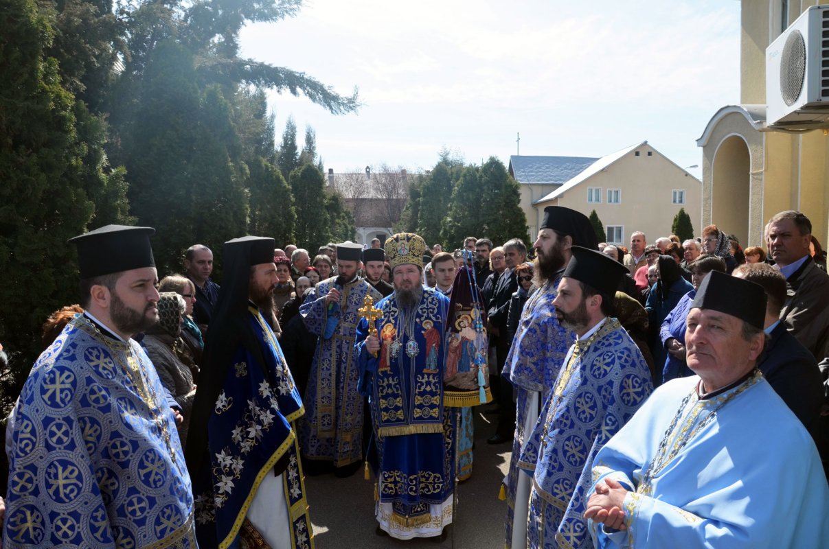 Hramuri de Buna Vestire în Transilvania 42300