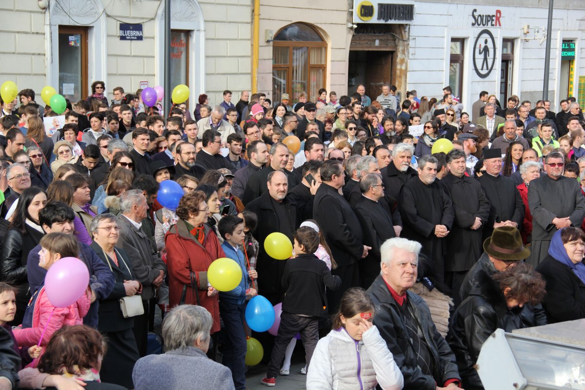 Mii de participanți la „Marșul pentru viață” 42305