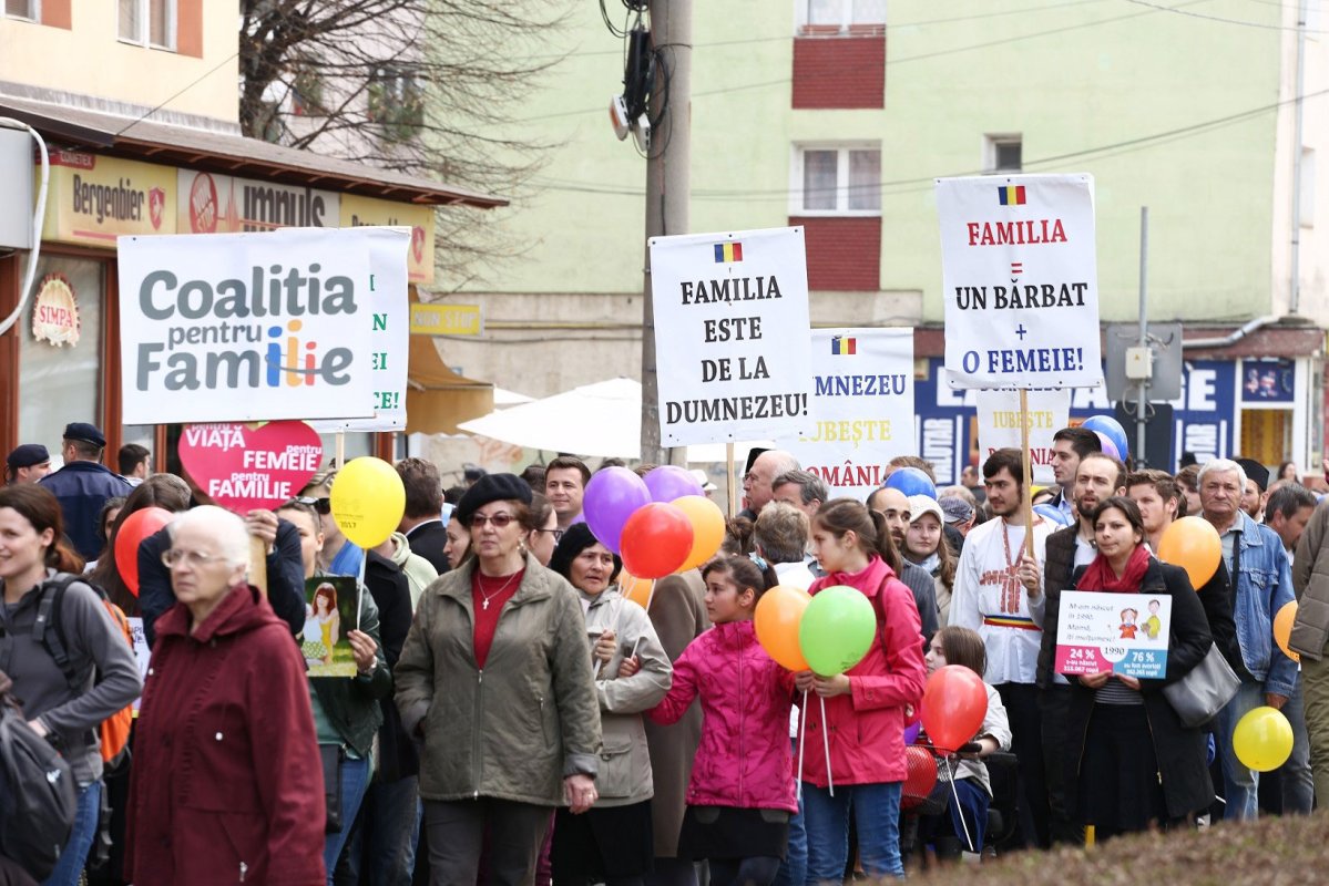 Mii de participanți la „Marșul pentru viață” 42312