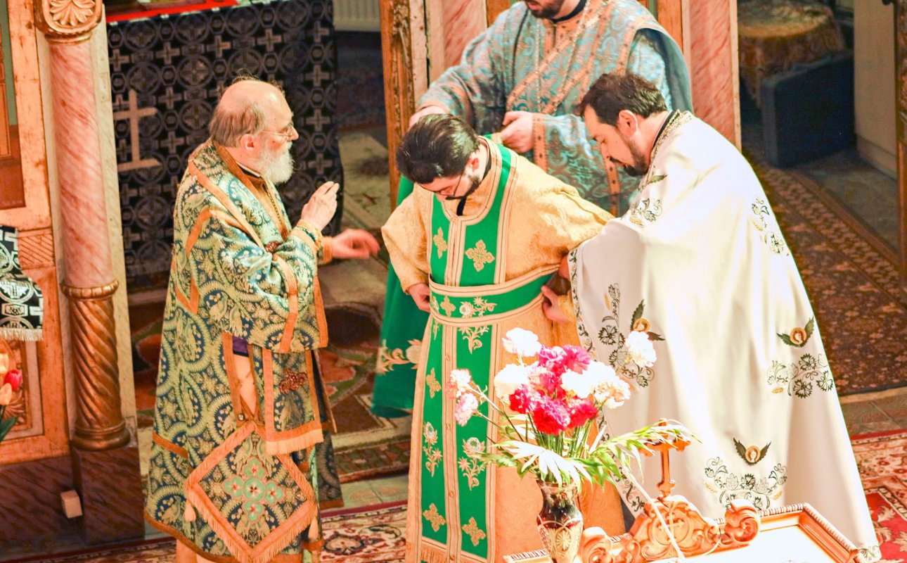 Duminica a 4-a din Post în Mitropolia Banatului 42235