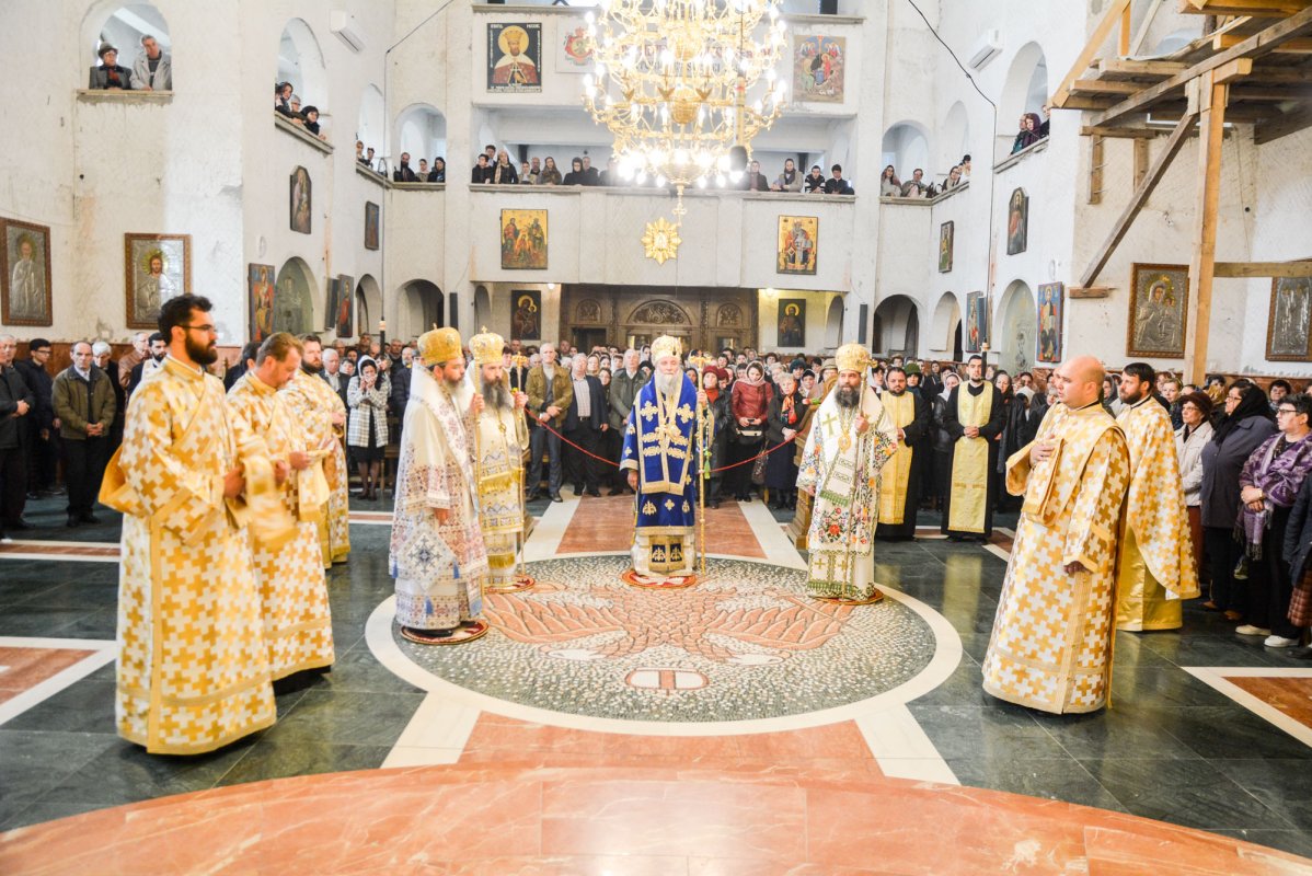 Episcopia Slatinei şi Romanaţilor la ceas aniversar 42230