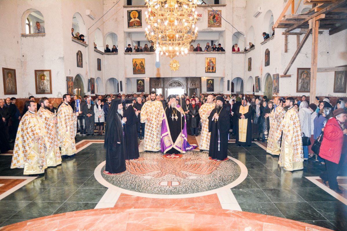 Episcopia Slatinei şi Romanaţilor la ceas aniversar 42231