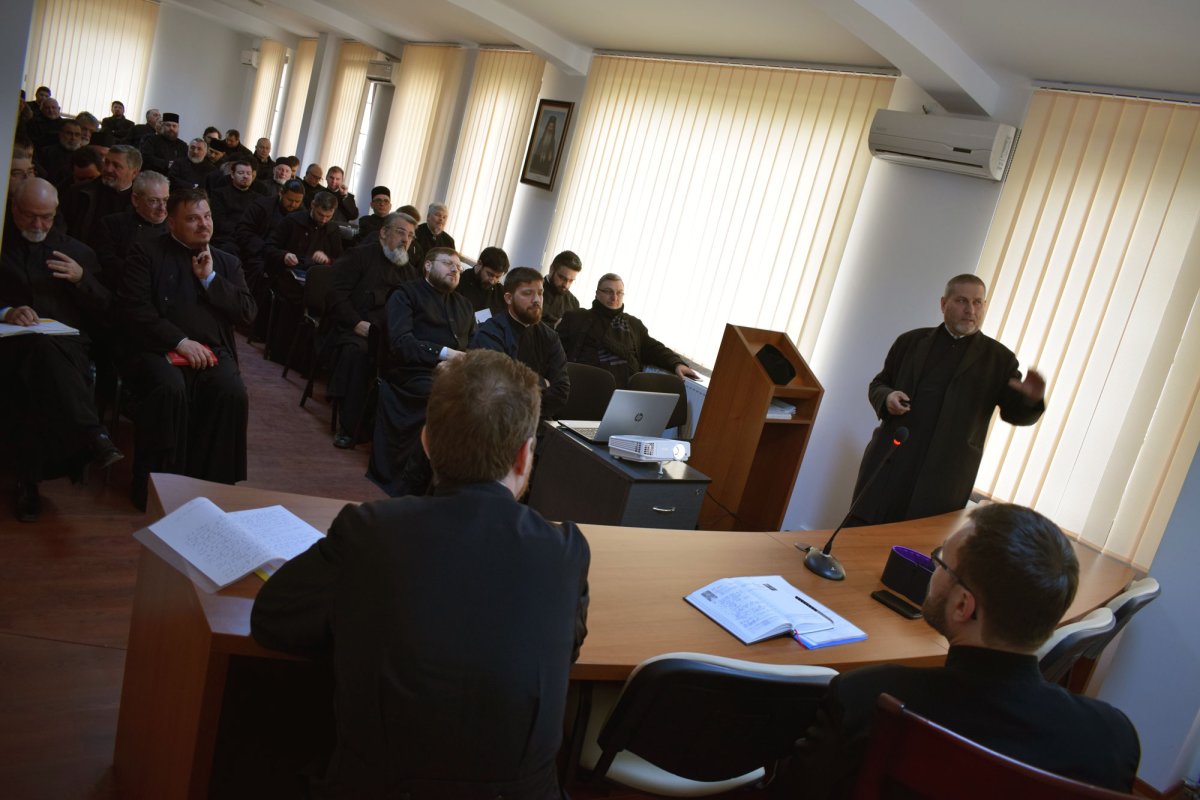 „Frumuseţile vieţii de familie“ 42177