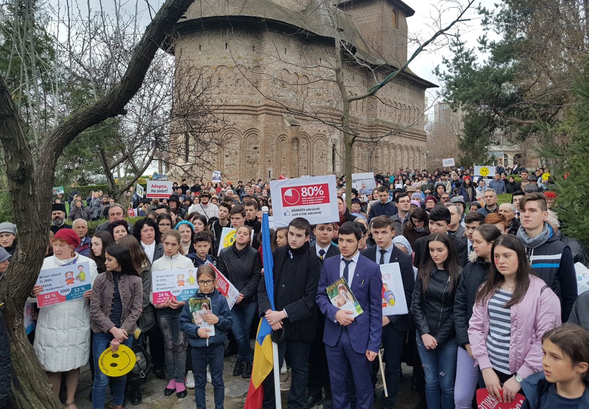 Marşul pentru viaţă în Mitropolia Munteniei şi Dobrogei 42190