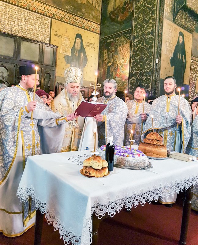 Slujiri arhierești în Muntenia și Dobrogea 42196