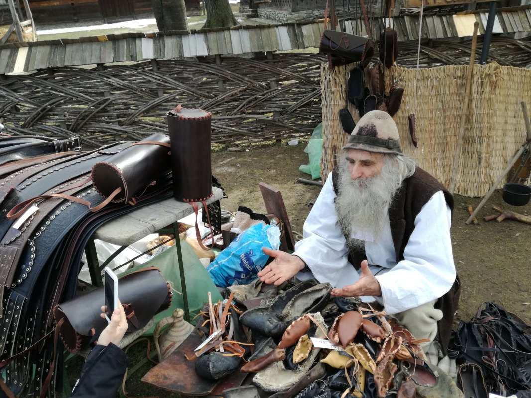 „Meșterul adevărat transmite meșteșugul ca pe o legendă” 42152