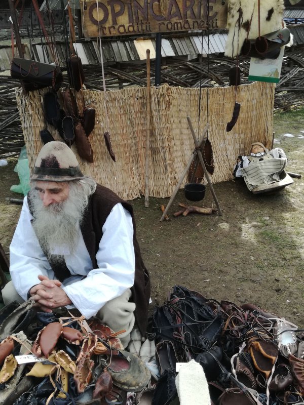 „Meșterul adevărat transmite meșteșugul ca pe o legendă” 42153