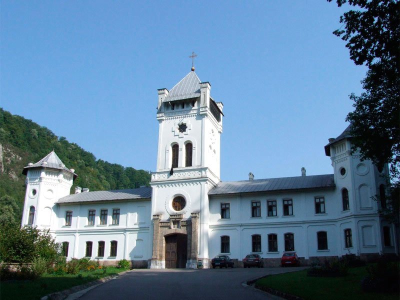 Pregătiri pentru Simpozionul Naţional Studenţesc de la Tismana 42077