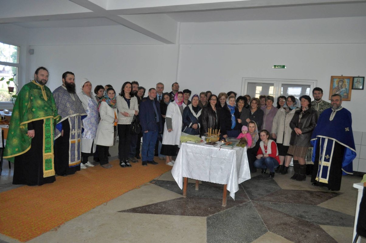 Taina Sfântului Maslu, la Colegiul Tehnic „Mihai Băcescu“ din Fălticeni 42057