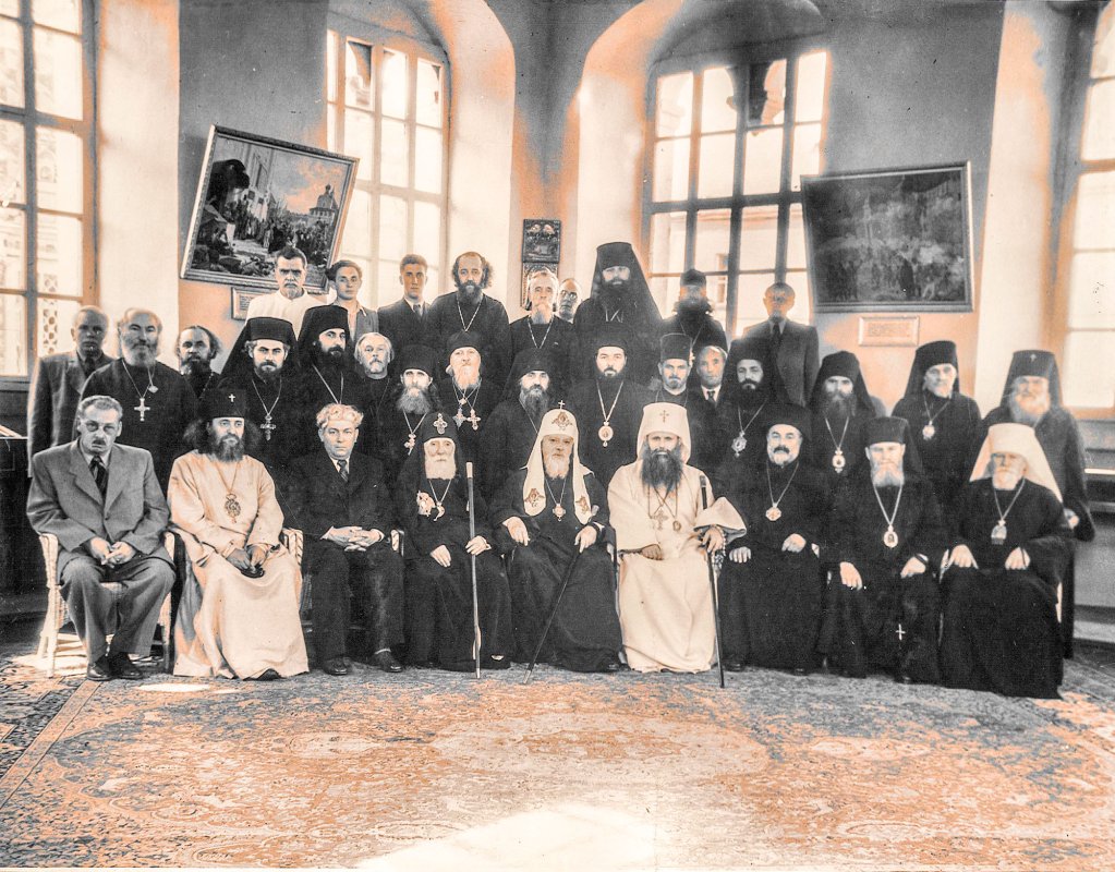 Patriarhul Justinian Marina şi puterea politică la începutul regimului comunist (II) 42009