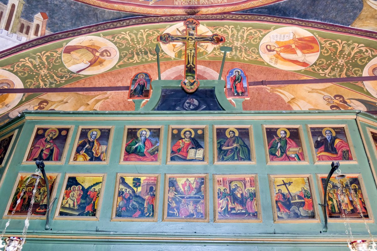 Catapeteasma unicat a bisericii din Troianul 41890