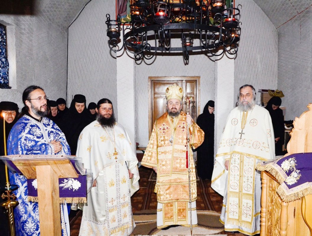 Slujire arhierească la Măgura, Hunedoara 41848