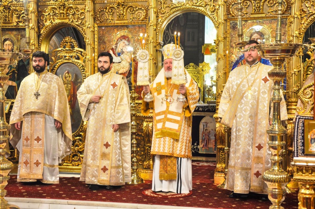 Slujiri arhierești în Muntenia și Dobrogea 41812