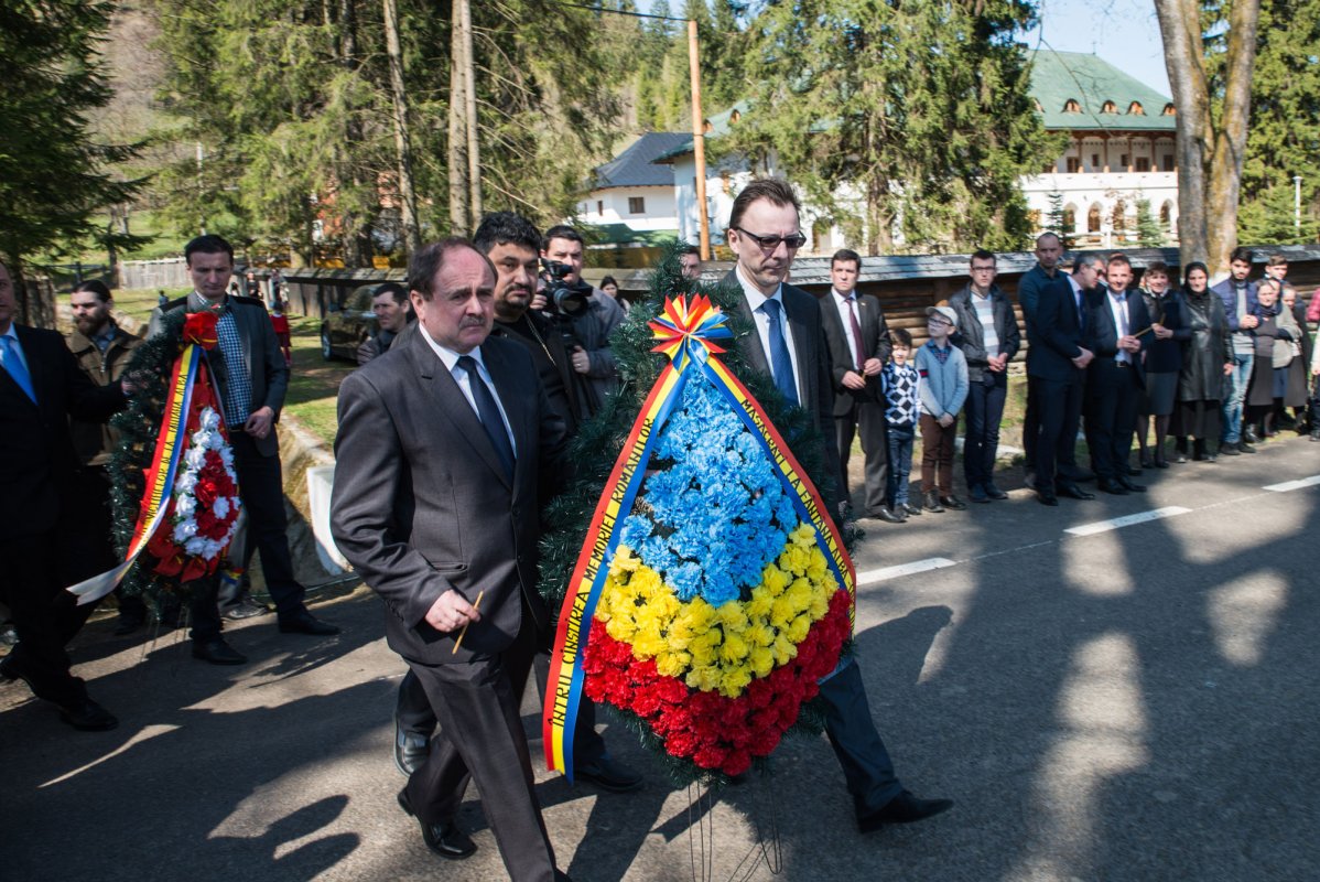 Comemorarea românilor uciși la Fântâna Albă 41734