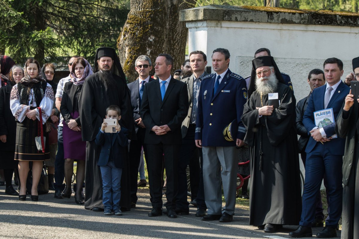 Comemorarea românilor uciși la Fântâna Albă 41736