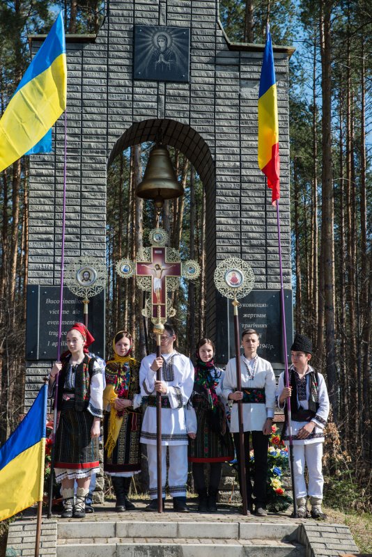 Comemorarea românilor uciși la Fântâna Albă 41737