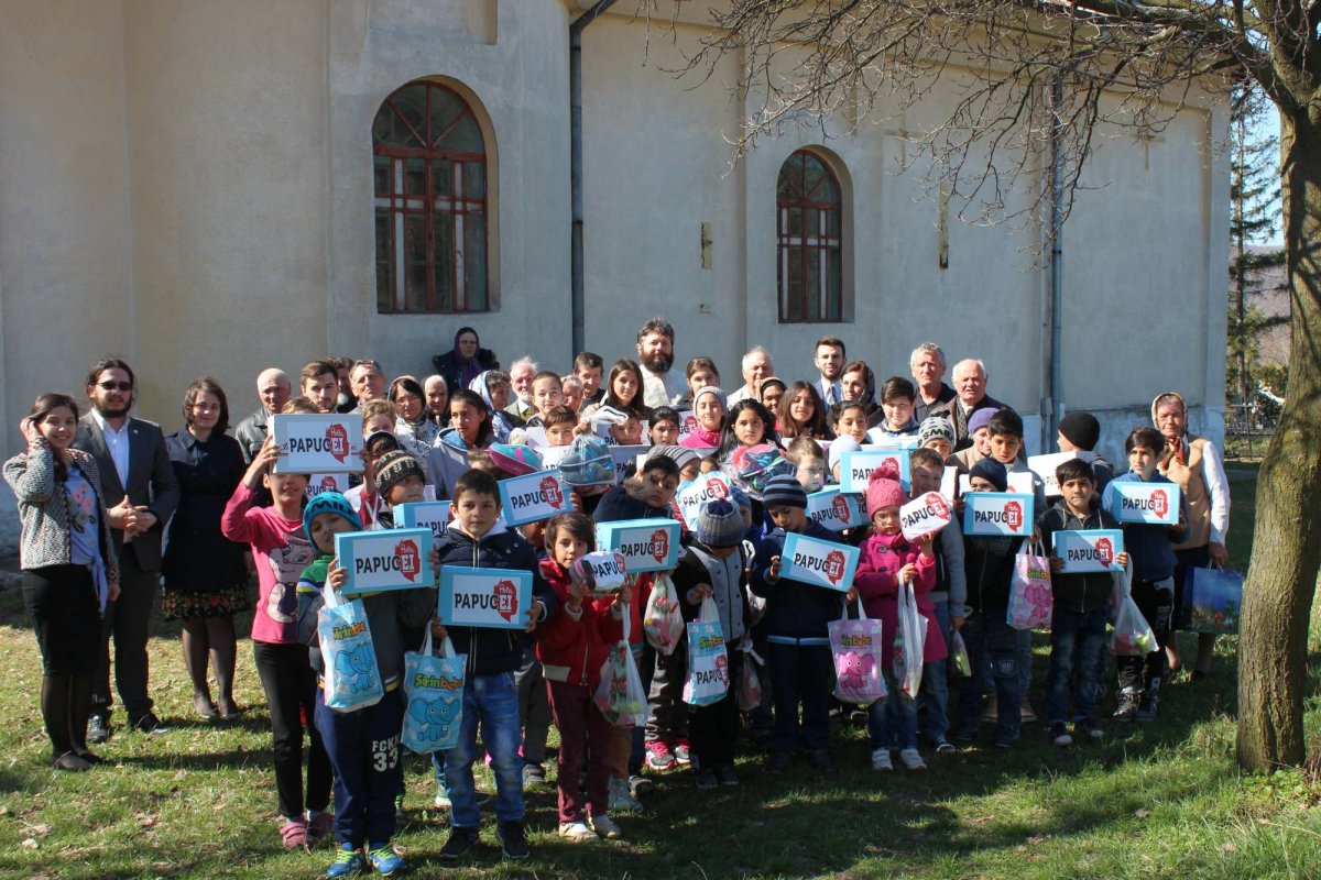 Proiectul „Cutia cu papucei pentru ei“, la Pocreaca 41673