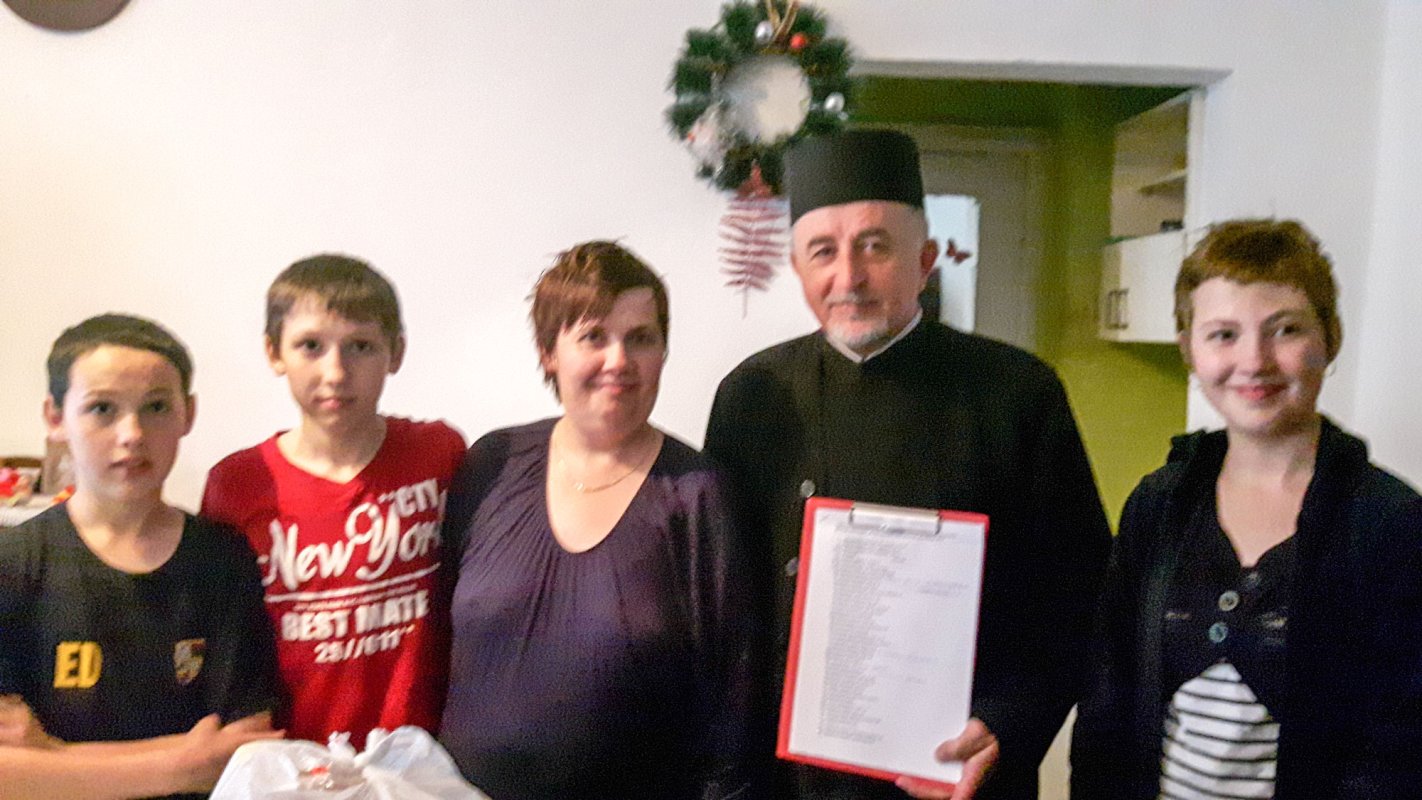 Acțiuni filantropice ale Asociației „Buna Vestire” în Parohia Arad-Șega I 41373