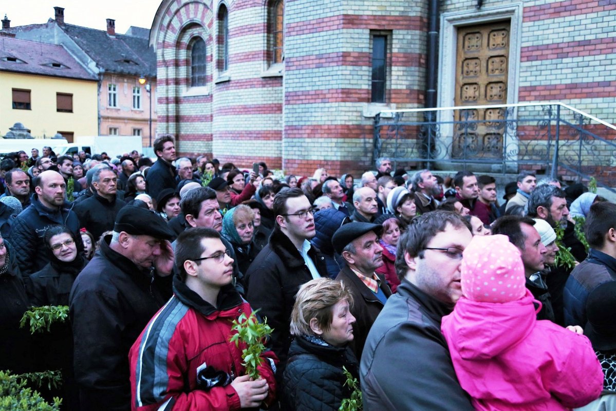 Procesiuni de Florii, la Sibiu şi Bistriţa 41350