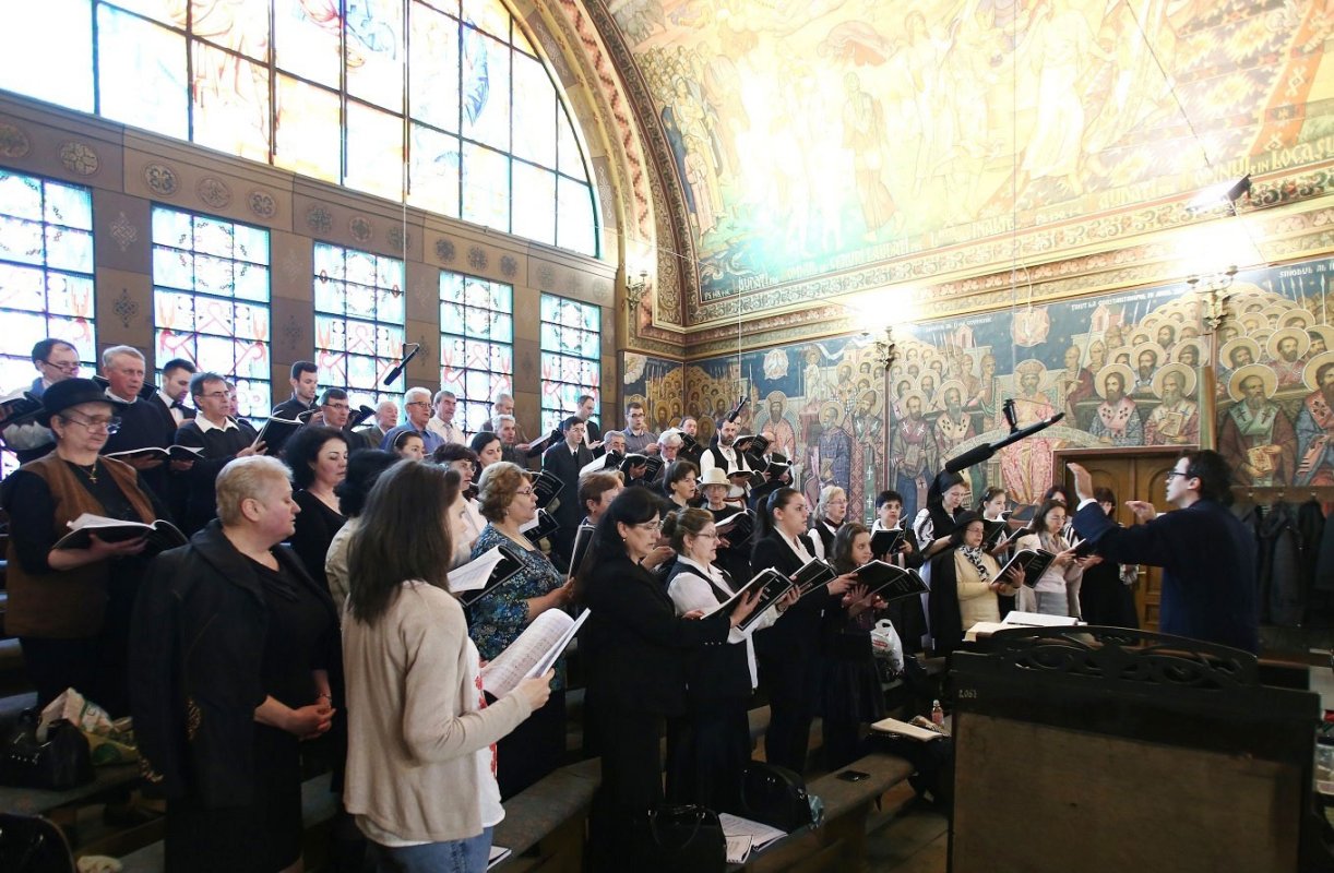 Muzică religioasă şi concerte caritabile, în aşteptarea Învierii Domnului 41321