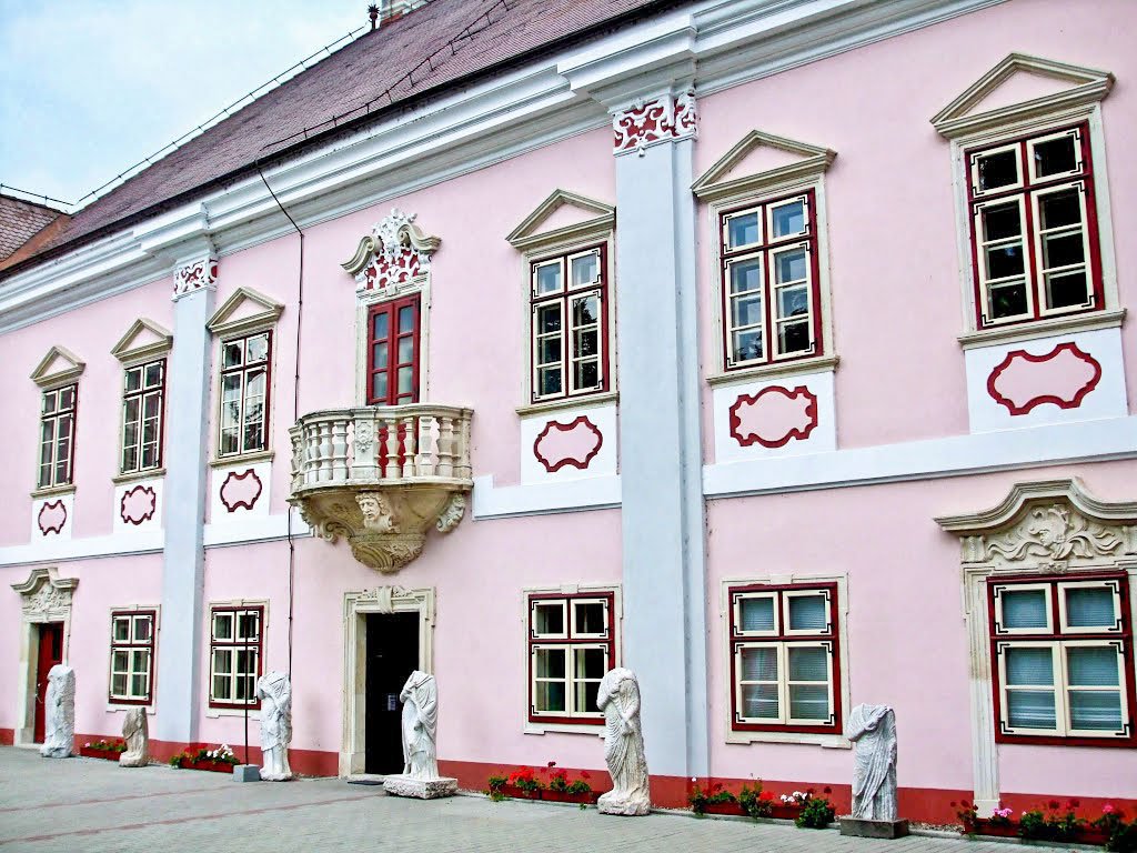 Oglinzi vitrate, într-o expoziție unică 41309