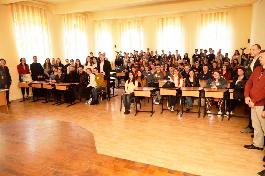 Activitate cu tinerii, la Blaj 41244